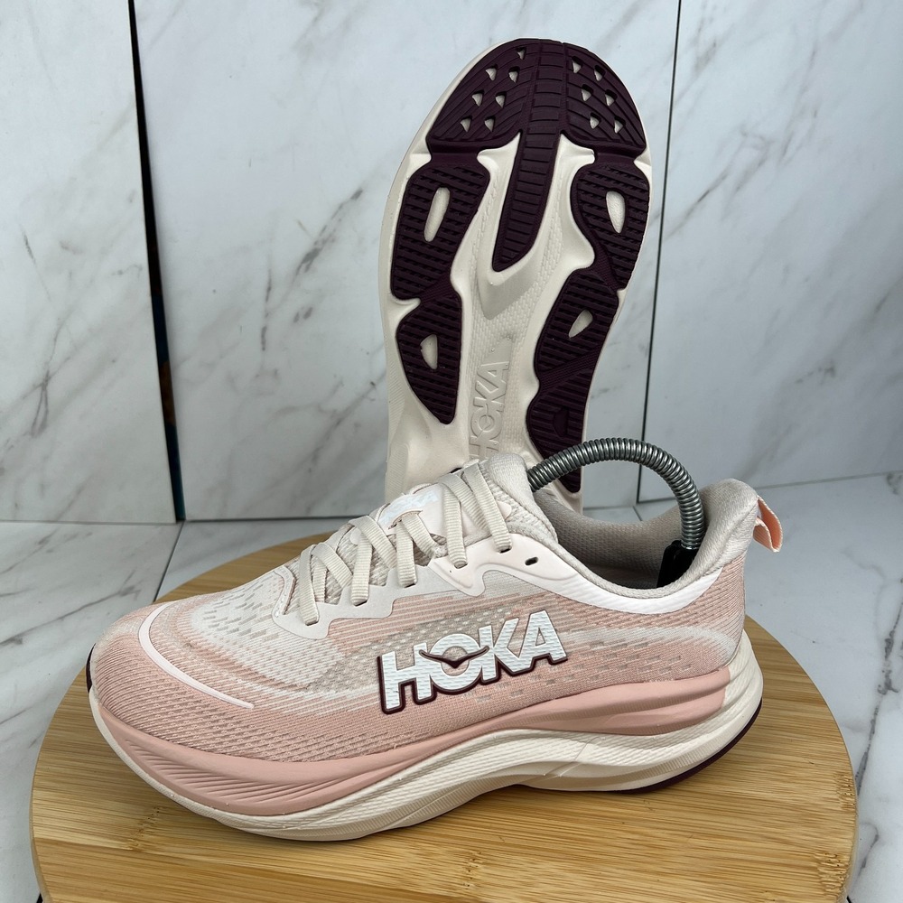 Hoka One Skyflow Womens Size 7.5B Rose Cream Pink Running Gym Shoes 1155151